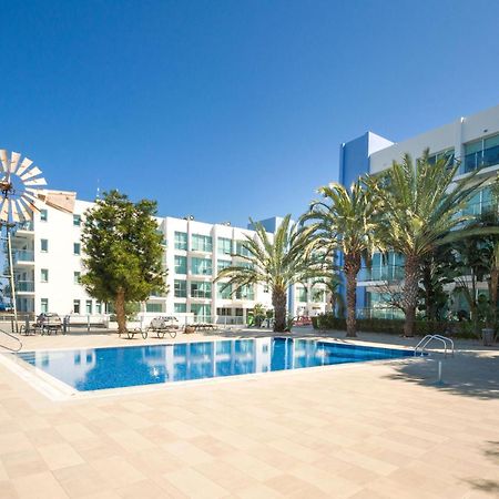 Lucile - Coralli Beachfront Apartment Paralimni Exterior foto